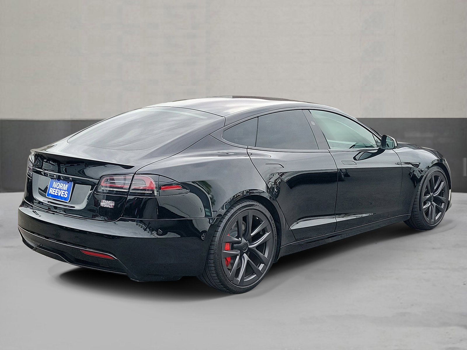 Used 2024 Tesla Model S Plaid image 2