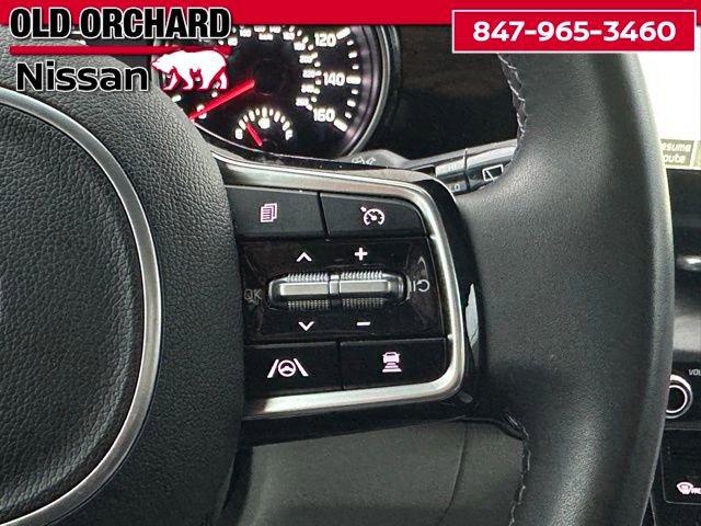 Used 2024 Kia Carnival EX FWD image 20