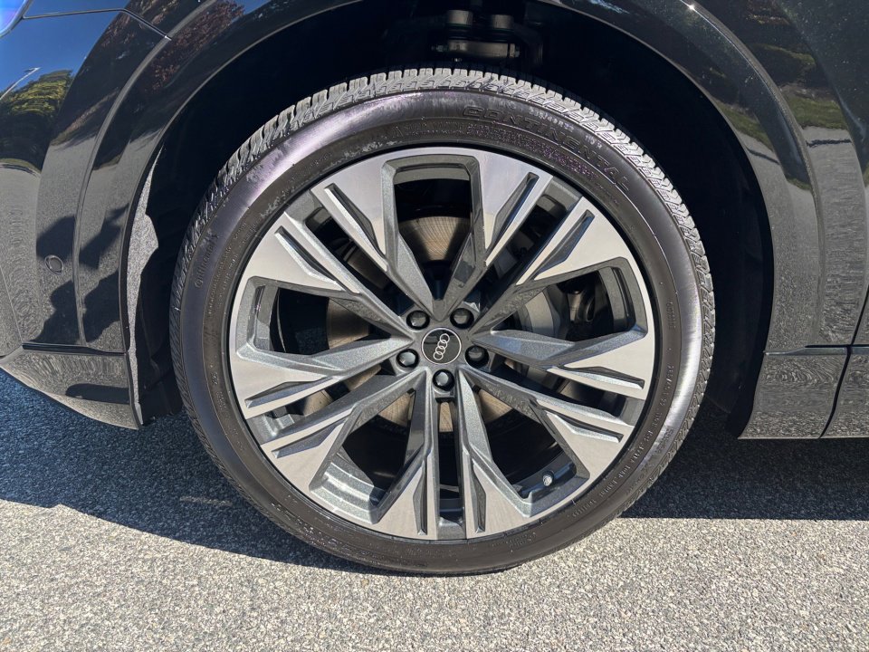 New 2026 Audi Q8 Premium Plus image 27