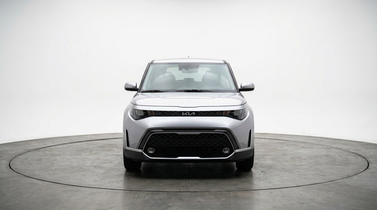 Used 2025 Kia Soul LX w/ LX Technology Package image 2