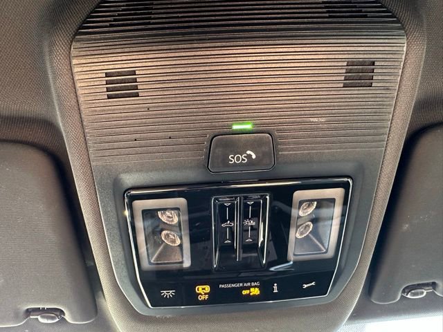 Used 2024 Volkswagen Atlas Cross Sport SEL image 25