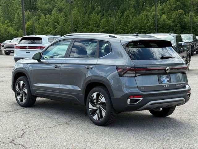 New 2025 Volkswagen Taos SE image 7