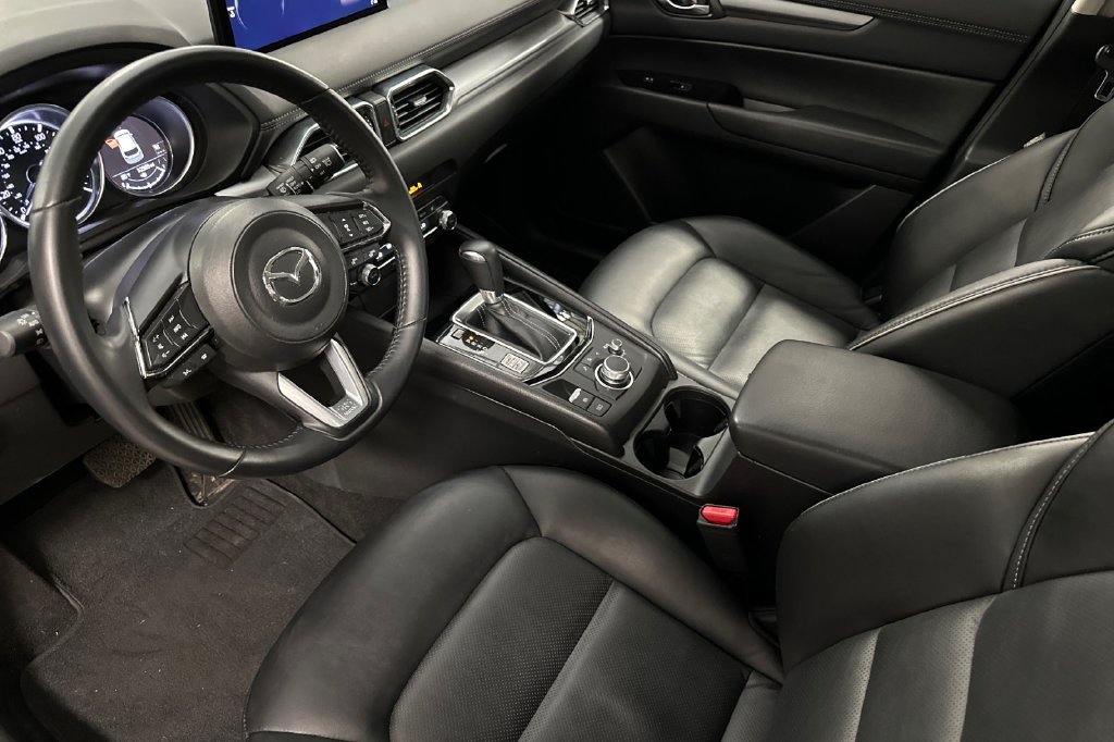 Used 2025 MAZDA CX-5 AWD 2.5 S w/ Select Package image 4