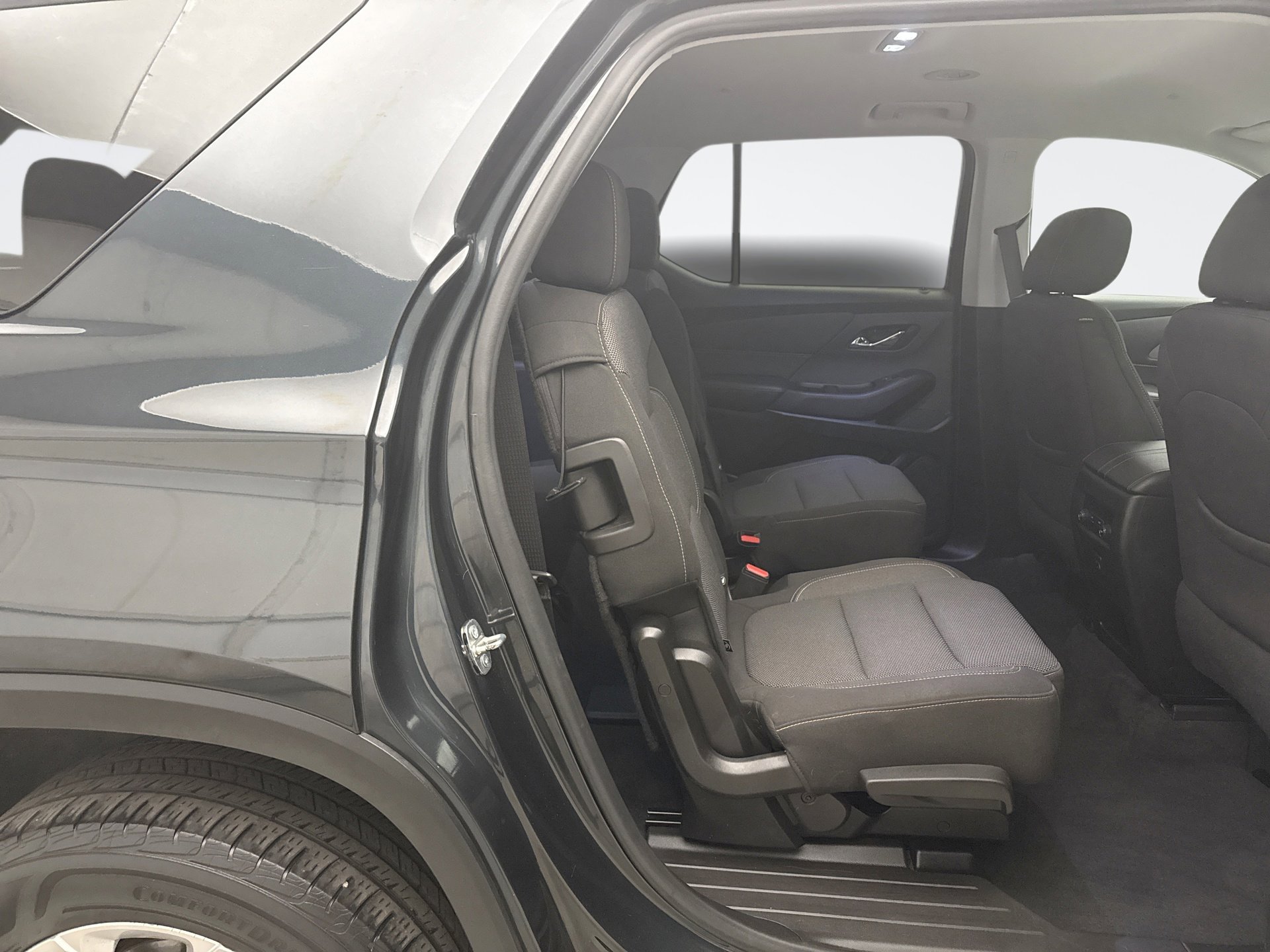 Used 2020 Chevrolet Traverse LT image 17