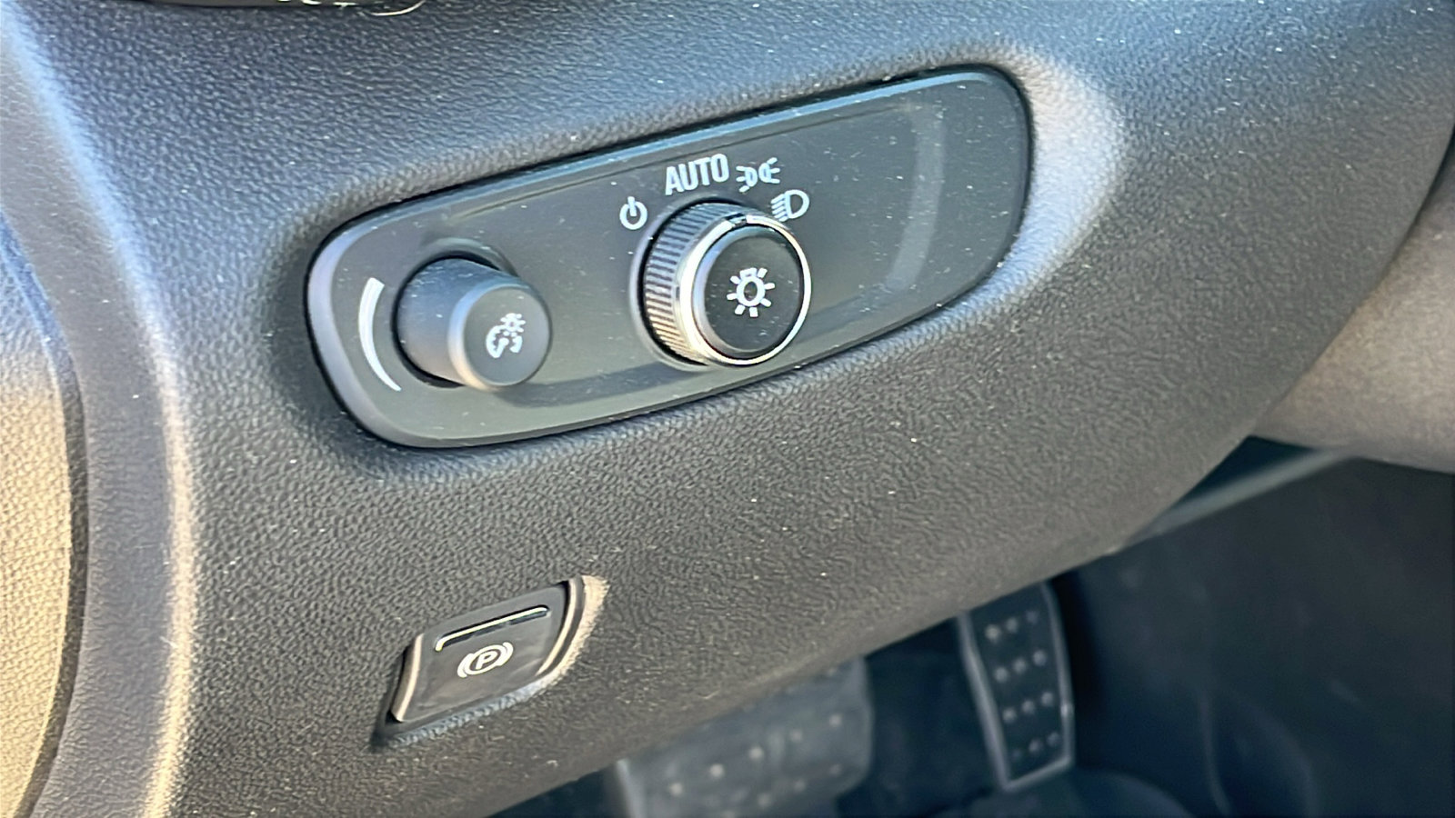 Used 2023 Chevrolet Blazer LT w/ LPO, Floor Liner Package image 13