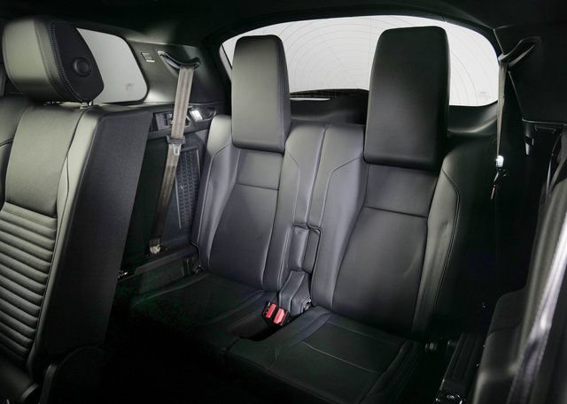 Certified 2025 Land Rover Discovery Sport Dynamic SE AWD/4WD image 19
