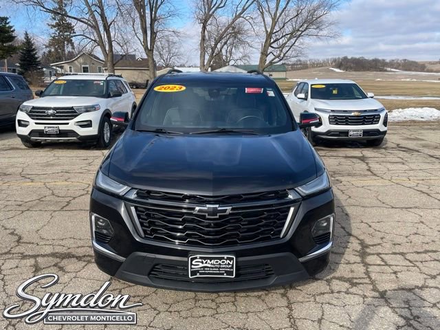 Used 2023 Chevrolet Traverse Premier w/ Redline Edition AWD/4WD image 2