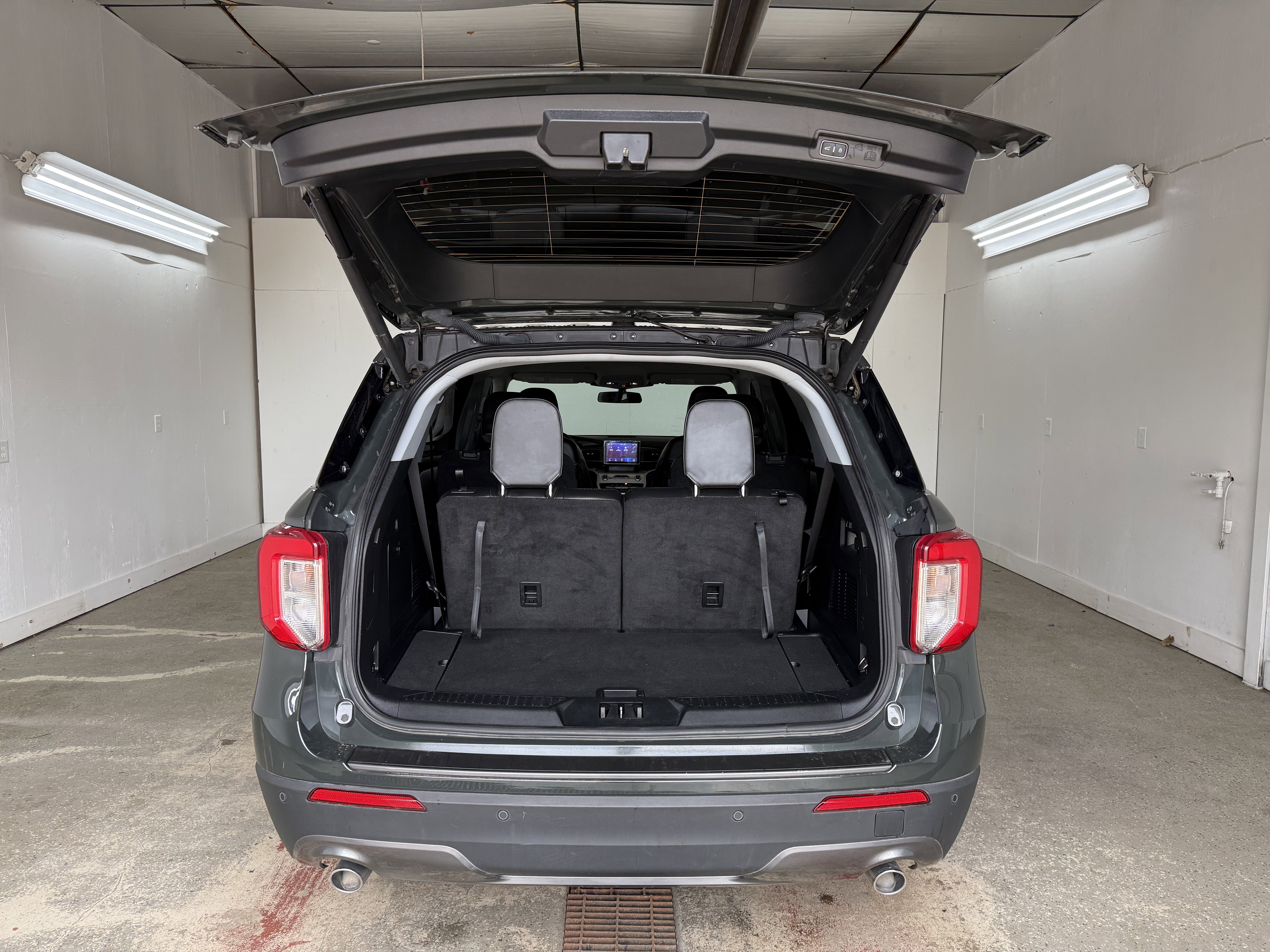 Used 2022 Ford Explorer XLT w/ Equipment Group 202A image 42