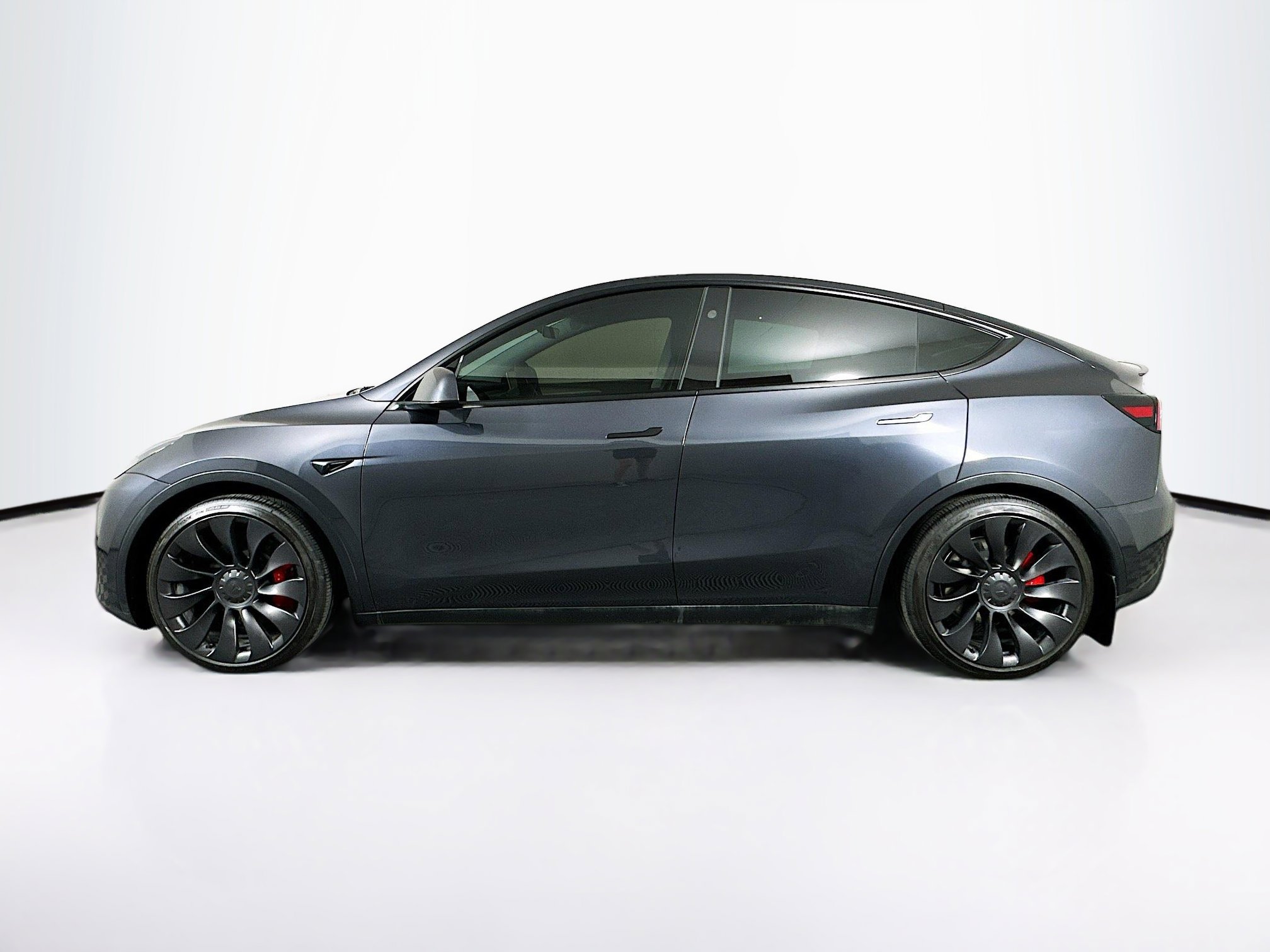 Used 2025 Tesla Model Y Performance image 4