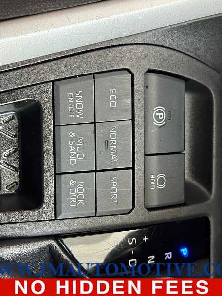 Used 2023 Toyota RAV4 XLE image 32