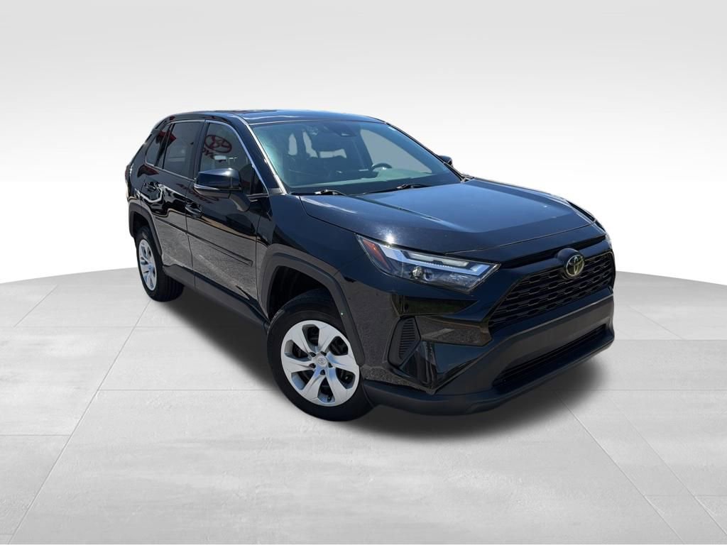 Used 2023 Toyota RAV4 LE AWD/4WD image 8