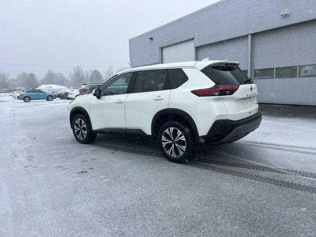 Used 2023 Nissan Rogue SV image 13