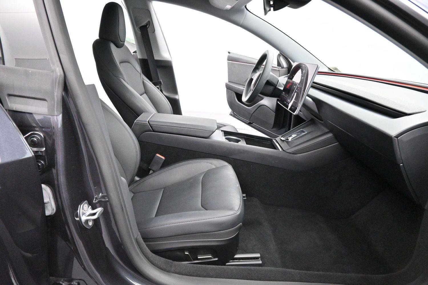 Used 2025 Tesla Model 3 Long Range RWD image 27