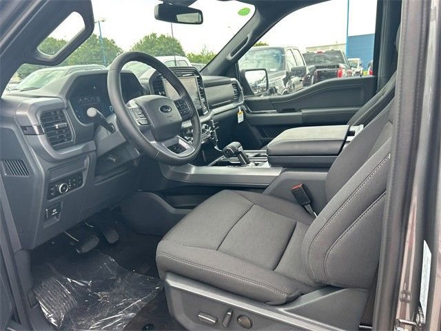 New 2025 Ford F150 XLT w/ Equipment Group 302A MID image 25