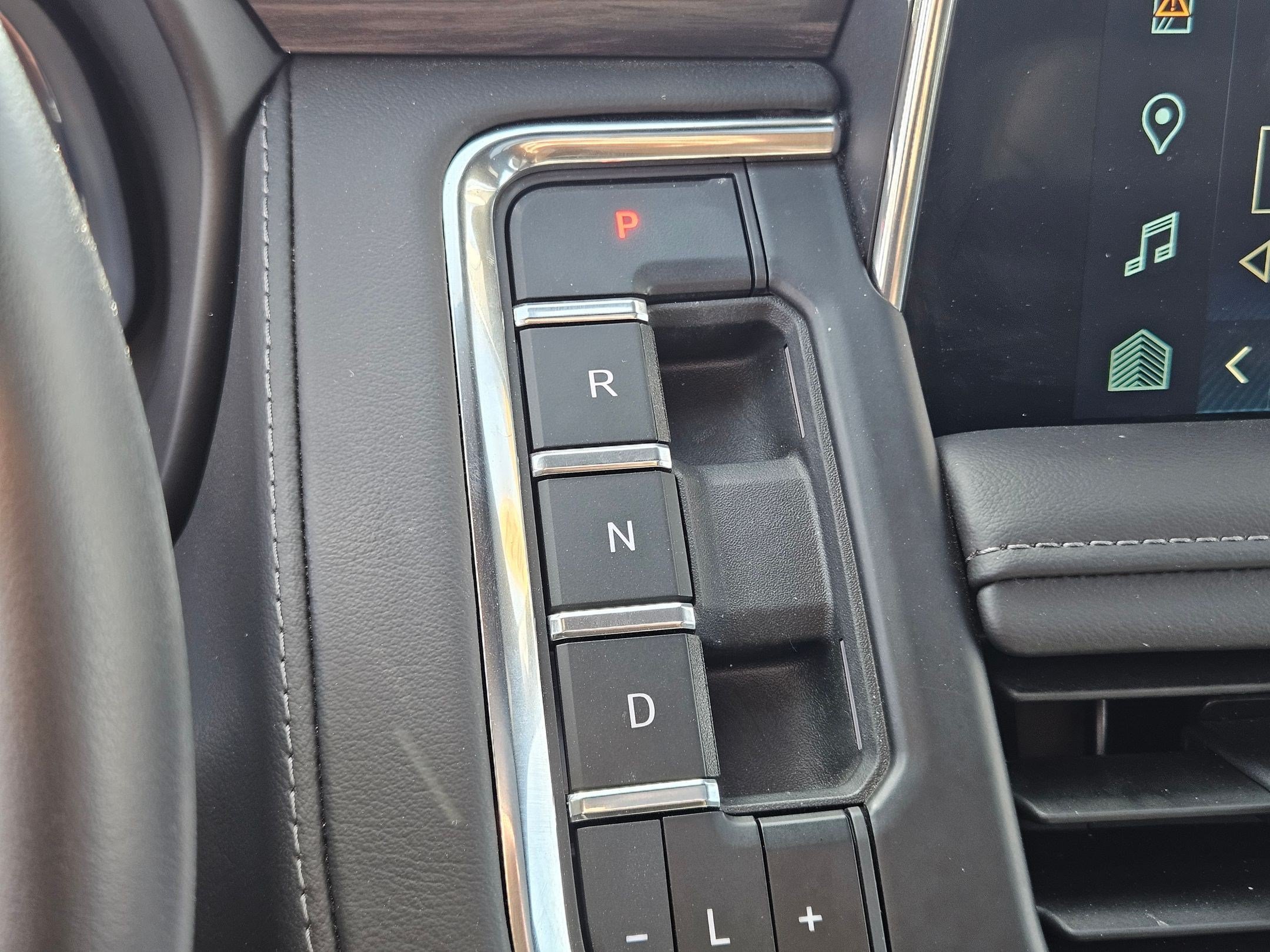 Certified 2024 Chevrolet Suburban Z71 AWD/4WD image 20