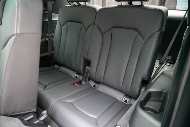 Used 2025 Audi Q7 3.0T Premium Plus AWD/4WD image 17