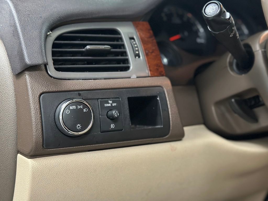 Used 2010 Chevrolet Tahoe LT image 18