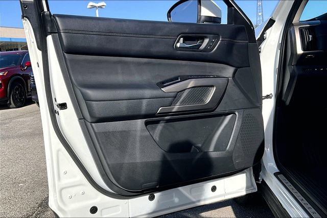 Certified 2024 Nissan Pathfinder Platinum w/ Cargo Package image 17