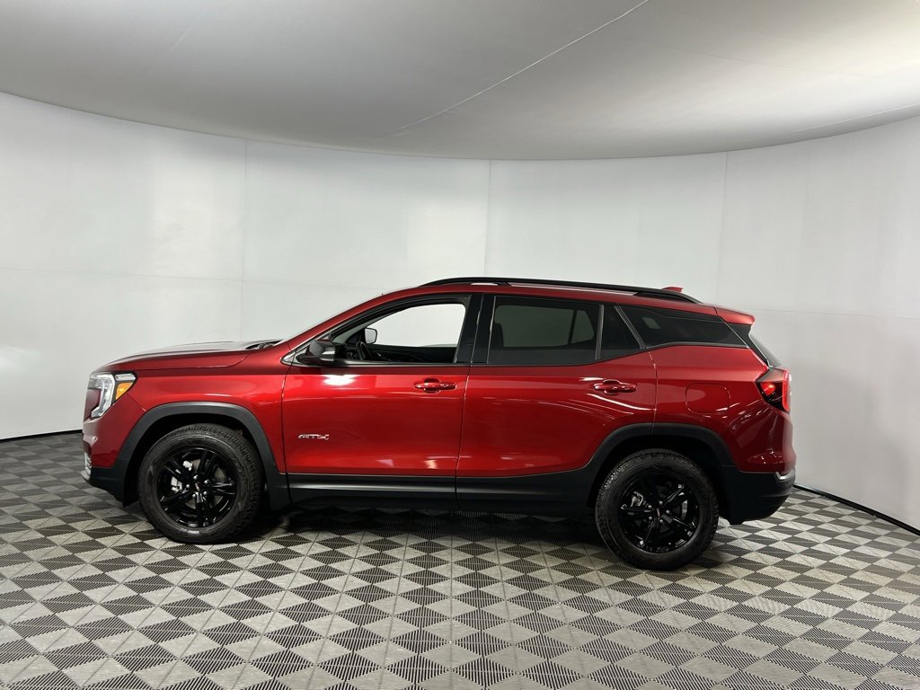 Used 2024 GMC Terrain AT4 w/ Infotainment Package II image 9