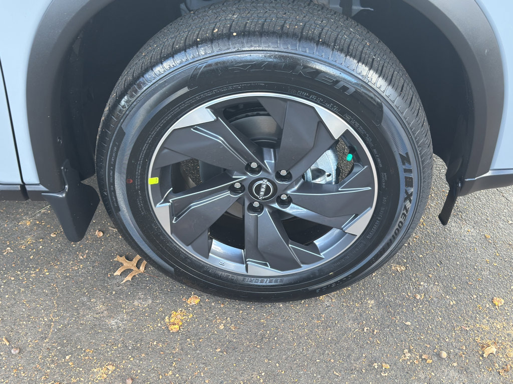 New 2026 Nissan Rogue SV image 9