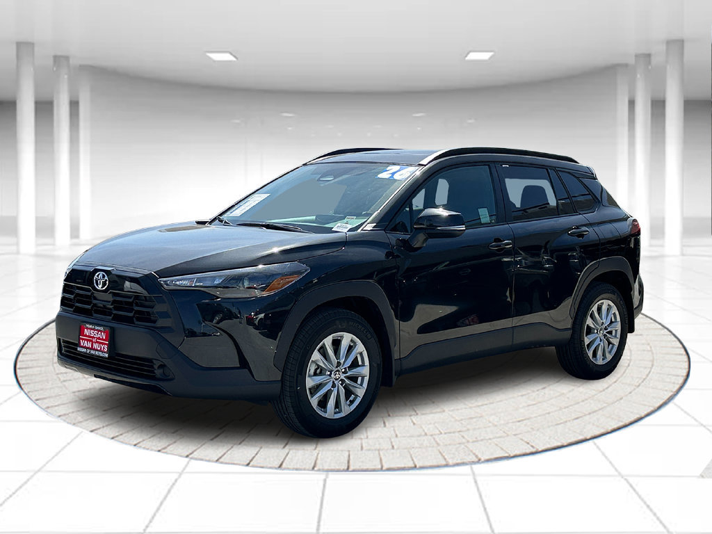 Used 2026 Toyota Corolla Cross LE w/ Moonroof Package FWD image 1