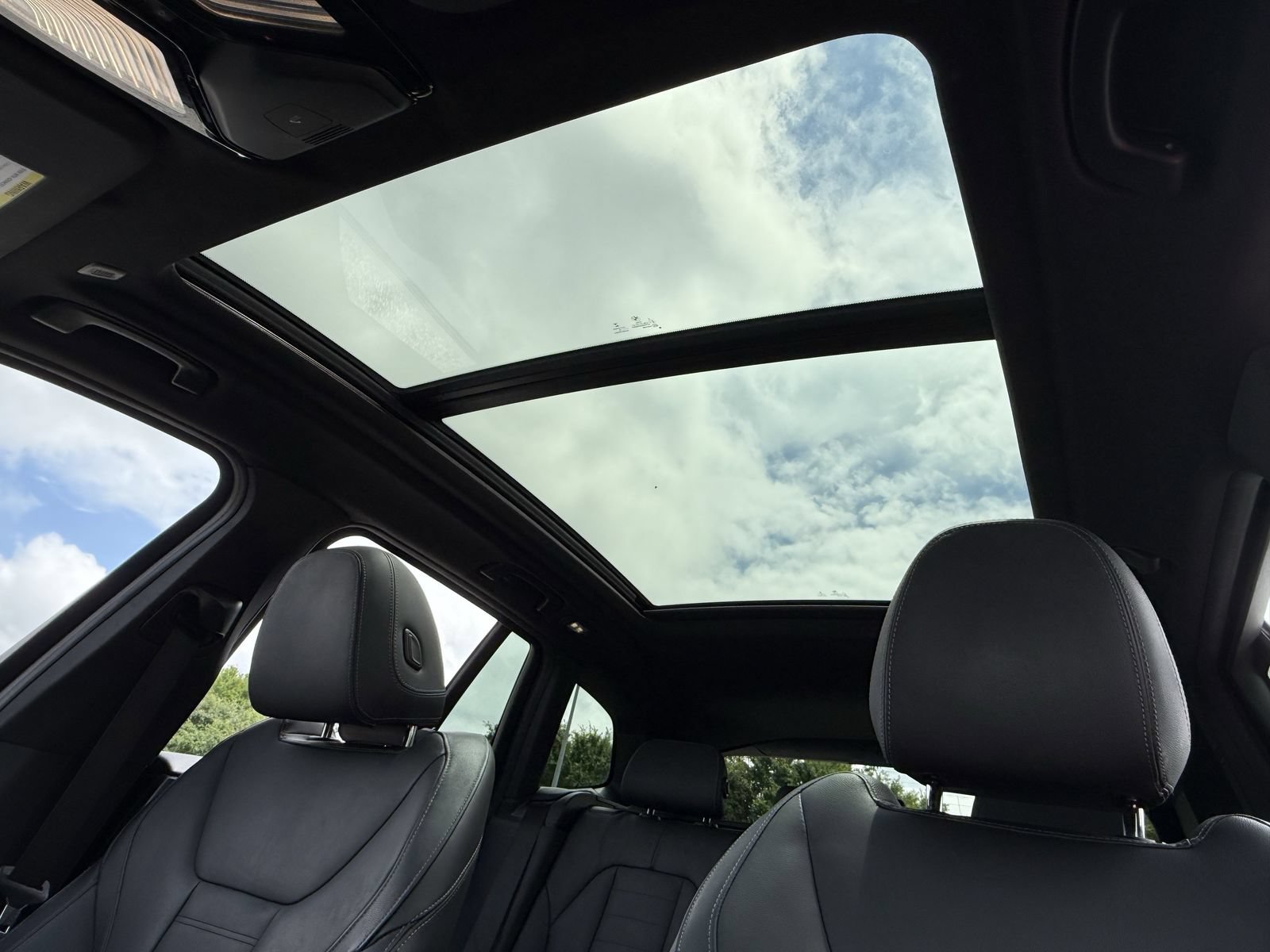 Used 2019 BMW X3 sDrive30i w/ M Sport Package 2 RWD image 6