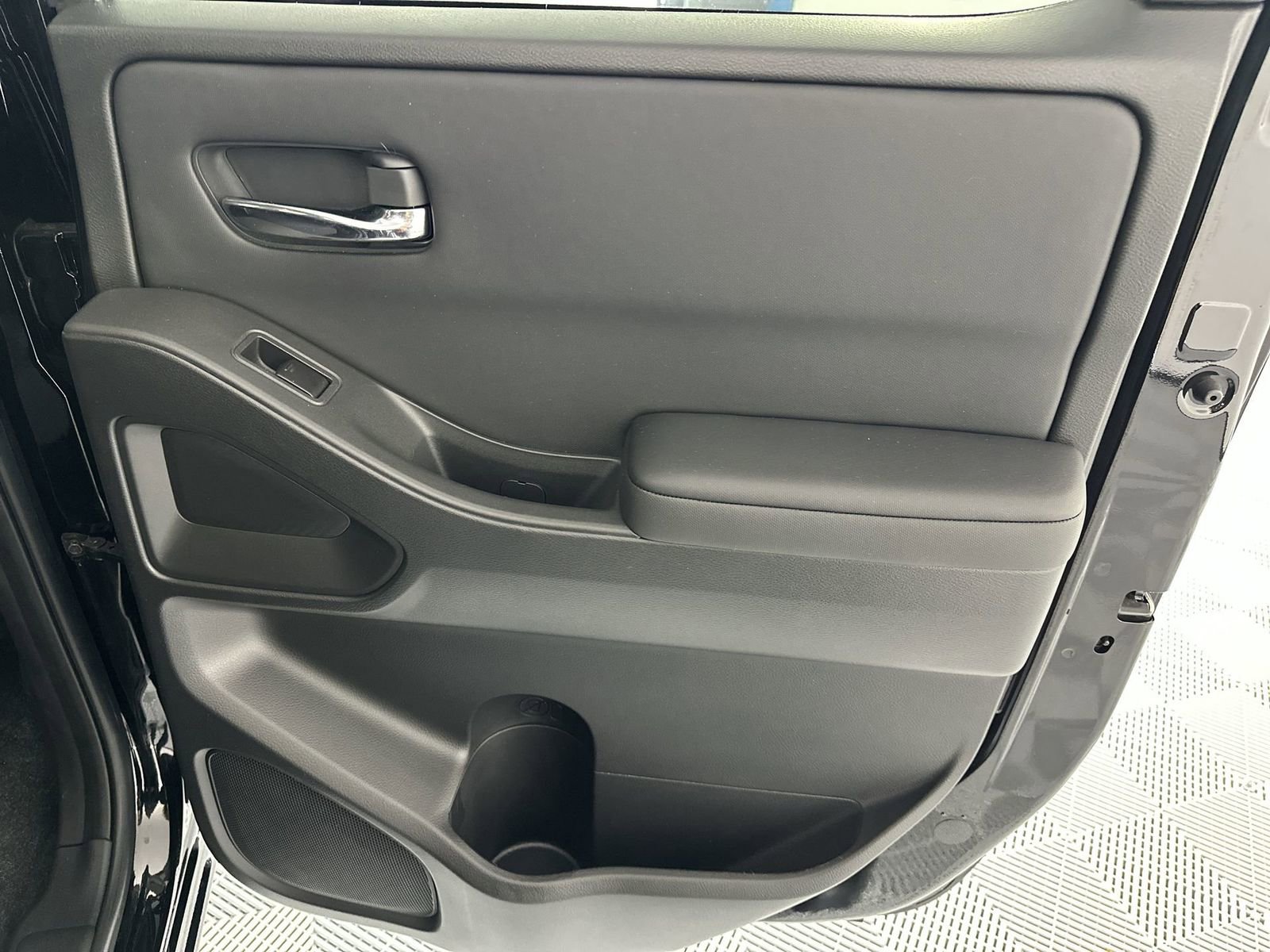 Used 2024 Nissan Frontier SV w/ Technology Package image 31