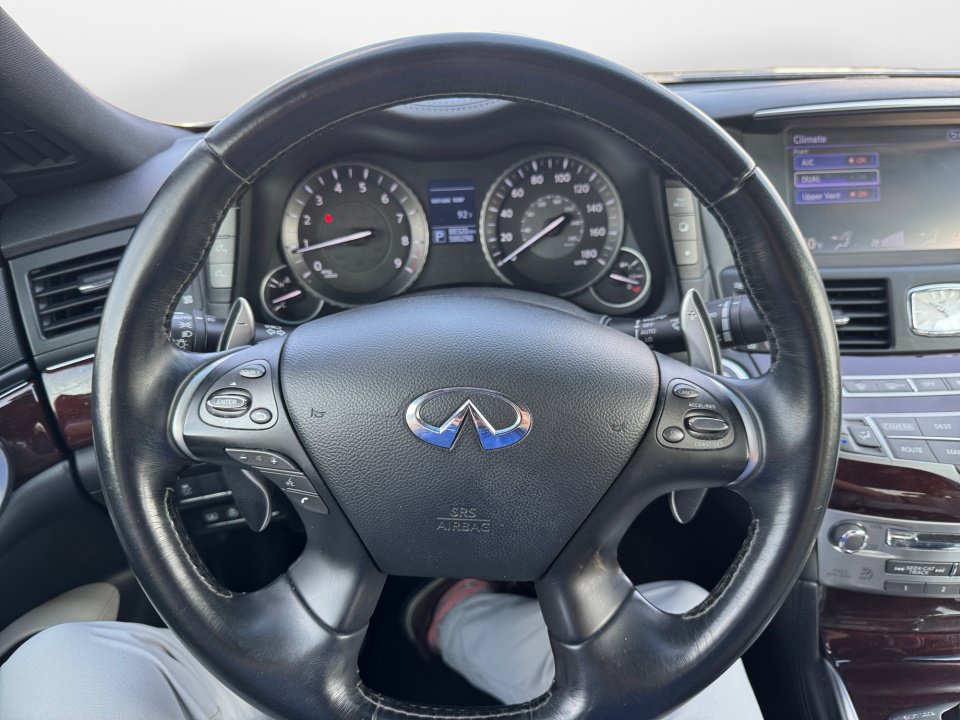 Used 2015 INFINITI Q70 3.7 w/ Sport Package AWD/4WD image 13