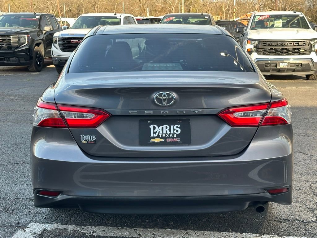 Used 2018 Toyota Camry L image 5