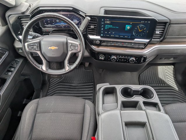 Used 2024 Chevrolet Silverado 1500 LT AWD/4WD image 6