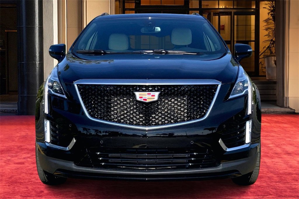 Used 2025 Cadillac XT5 Sportv image 3