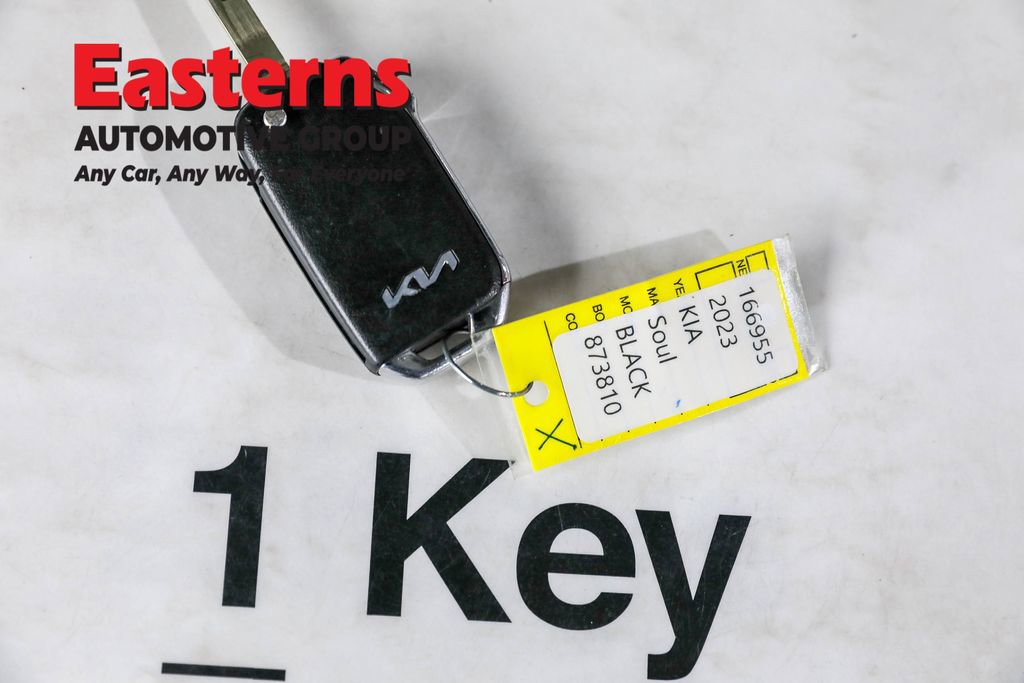 Used 2023 Kia Soul LX image 40