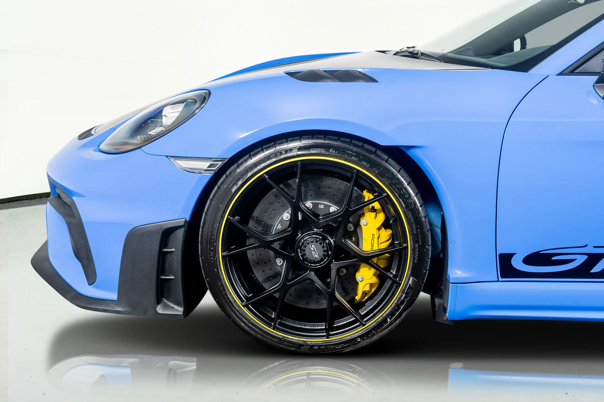 Used 2023 Porsche 718 Cayman GT4 RS w/ Weissach Package image 19