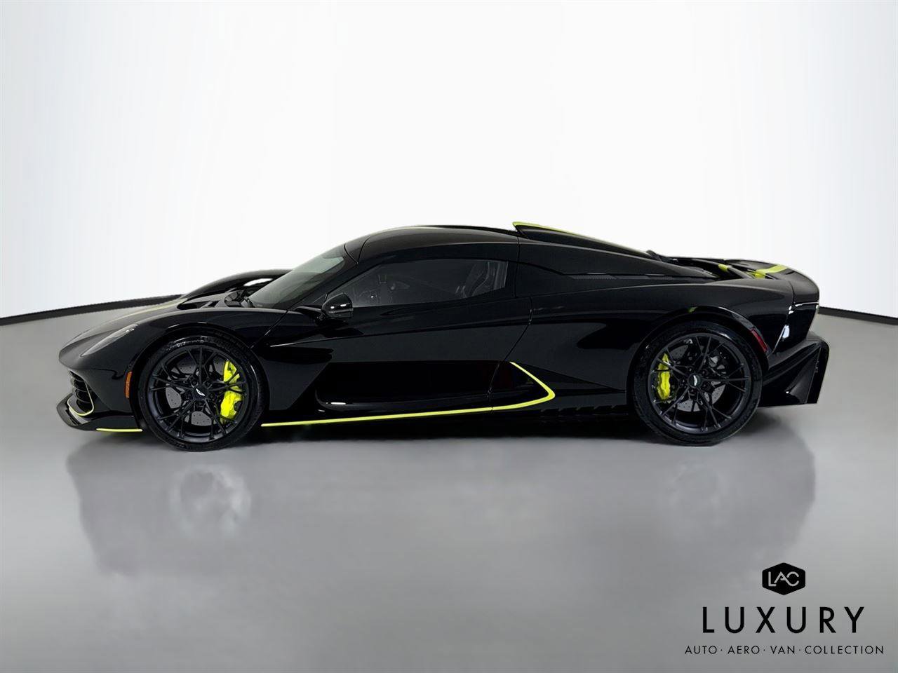 Used 2026 Aston Martin Valhalla AWD/4WD image 9