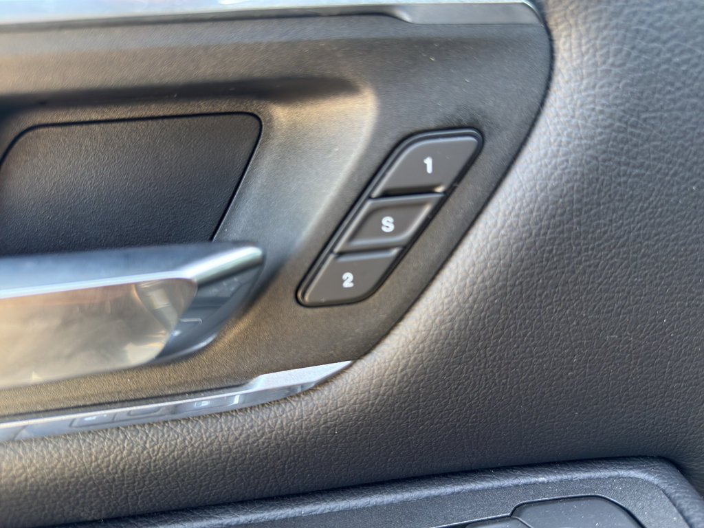 Used 2026 RAM 1500 Laramie AWD/4WD image 12