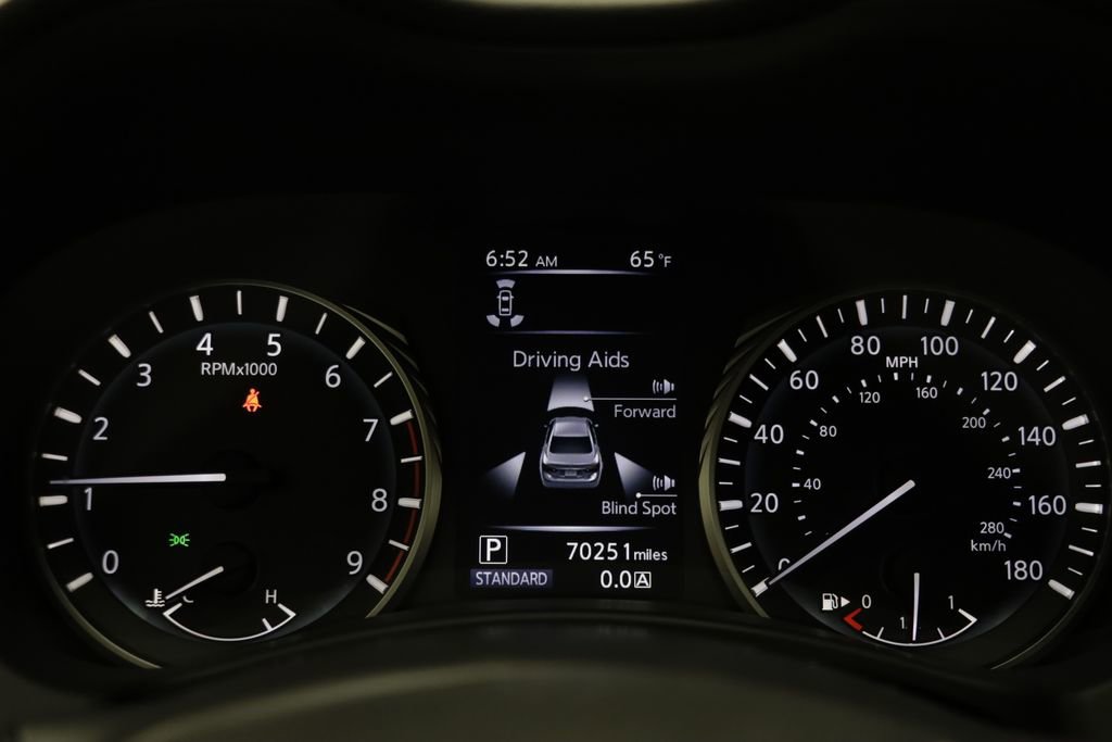 Used 2019 INFINITI Q50 Luxe w/ Essential Package (3.0T Luxe) AWD/4WD image 7