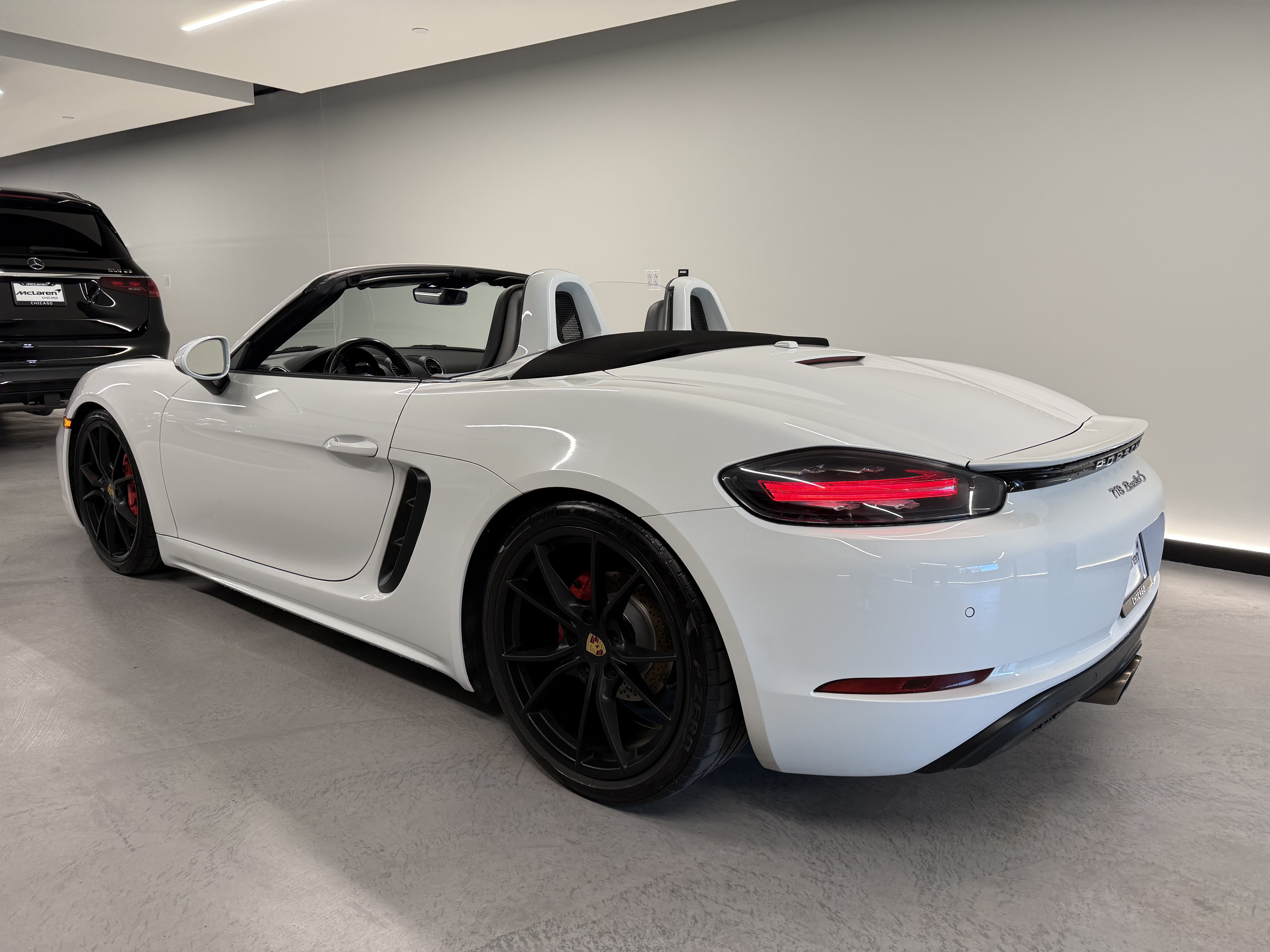 Used 2017 Porsche 718 Boxster S RWD image 2