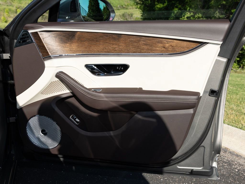 New 2026 Bentley Flying Spur Plug-In Hybrid AWD/4WD image 71