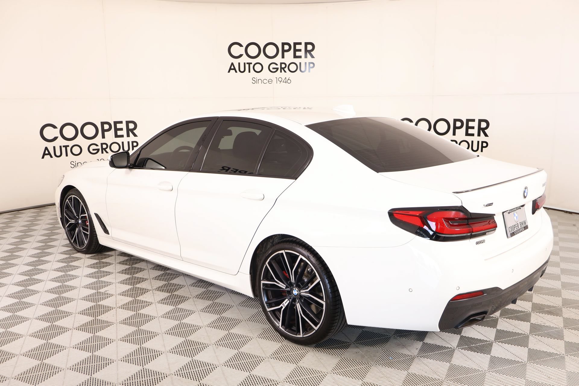 Used 2023 BMW 530i xDrive w/ M Sport Package AWD/4WD image 24