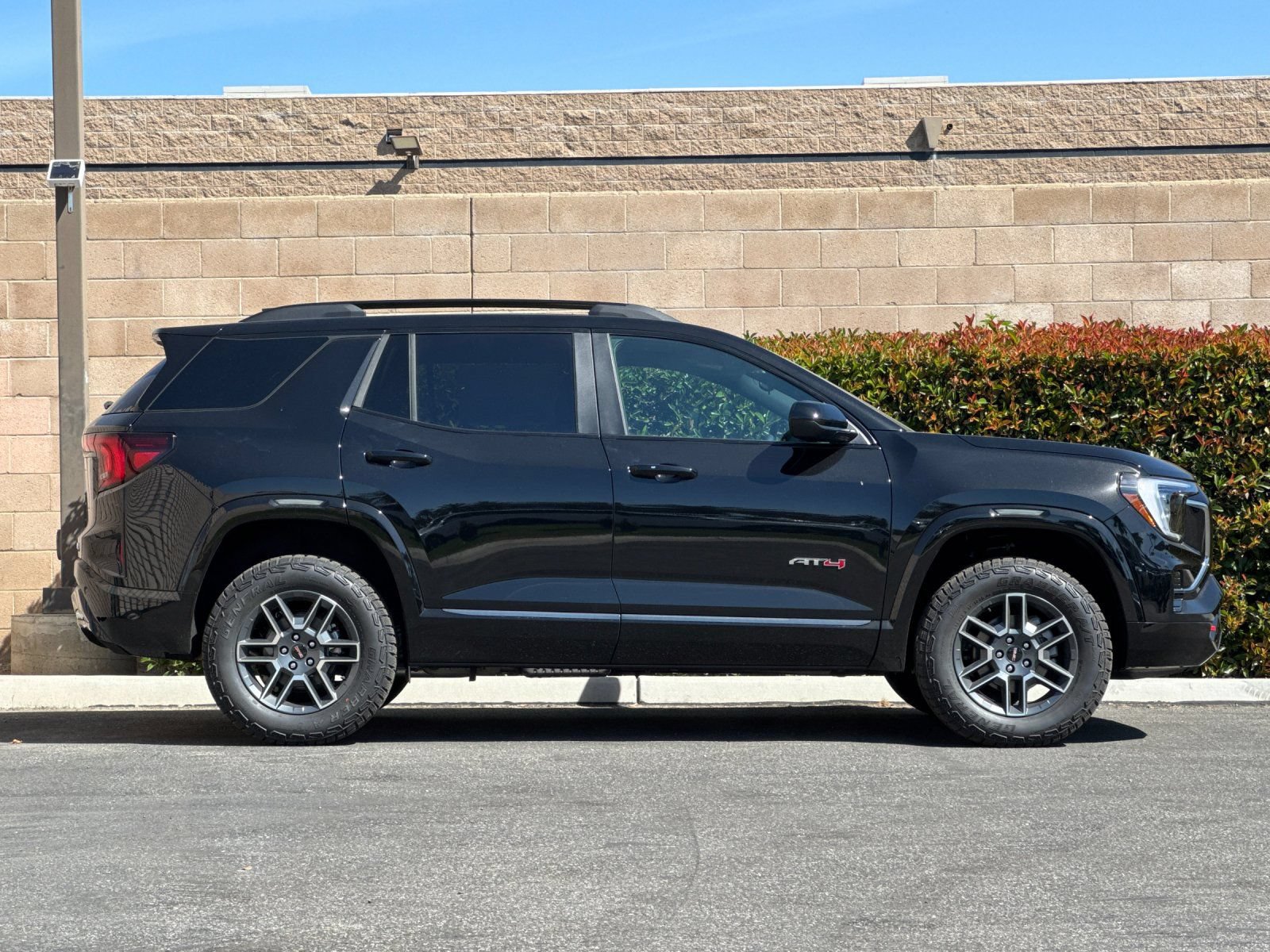 New 2026 GMC Terrain AT4 AWD/4WD image 3
