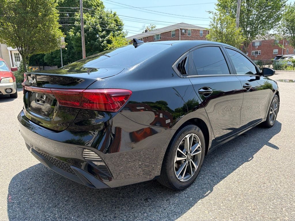 Certified 2023 Kia Forte LXS FWD image 7