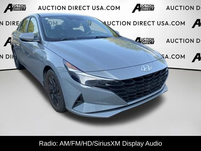 Used 2022 Hyundai Elantra SEL FWD image 3