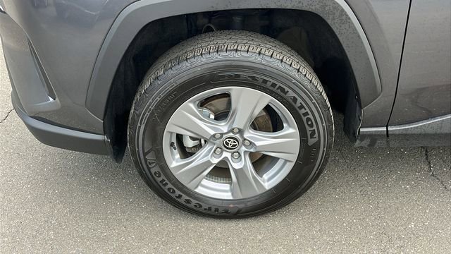 Used 2025 Toyota RAV4 LE AWD/4WD image 8