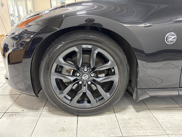 Used 2018 Nissan 370Z Touring RWD image 7