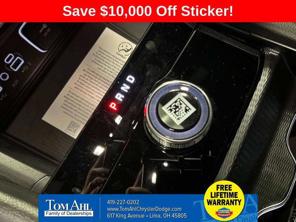 New 2025 Jeep Grand Cherokee L Laredo image 18