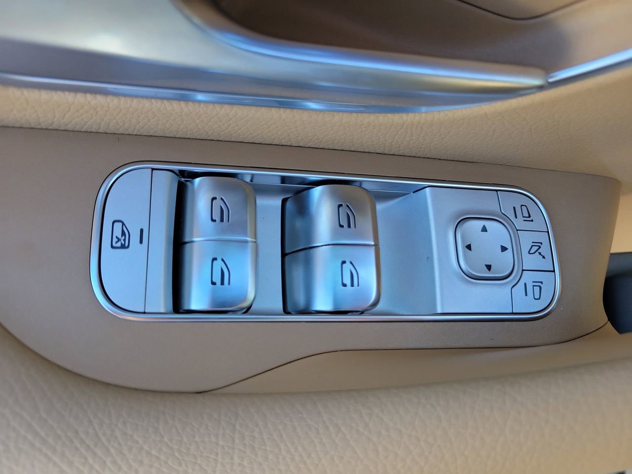 New 2026 Mercedes-Benz GLS 580 4MATIC image 22