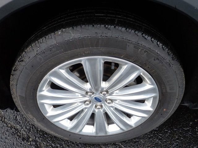 Certified 2025 Ford Explorer Platinum w/ LUX Leather Package image 13