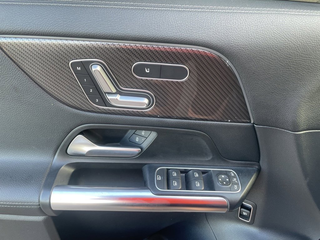 Used 2022 Mercedes-Benz GLA 35 AMG 4MATIC image 19