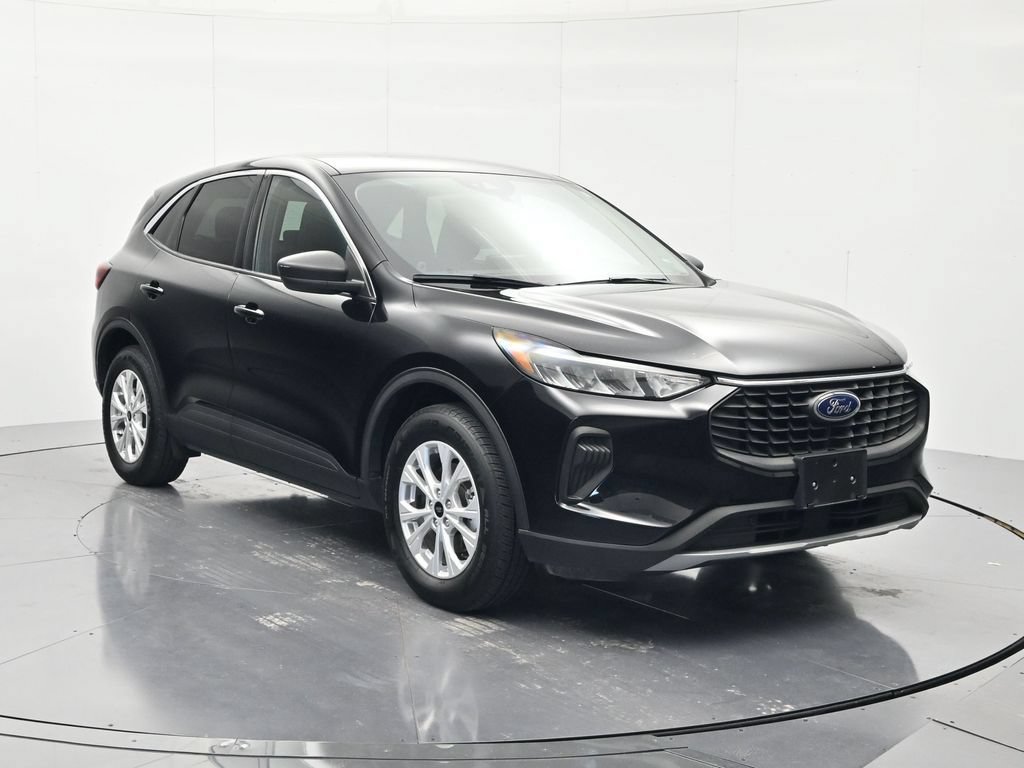Used 2024 Ford Escape Active FWD image 3