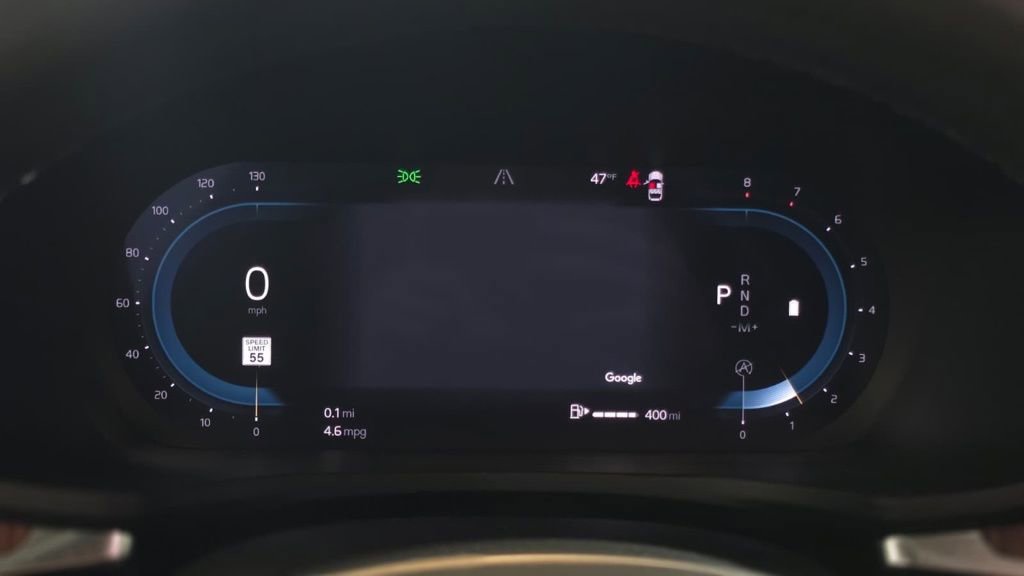 Used 2025 Volvo V60 B5 Cross Country Plus image 15